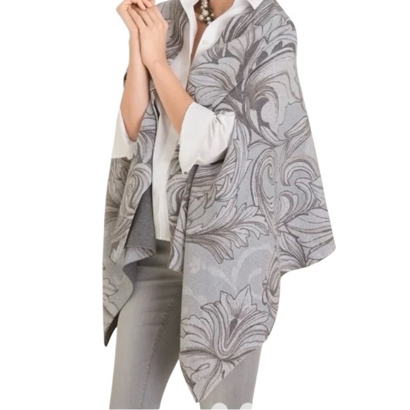 NWT Chico's 4 Ways Reversible Floral Travel Ruana Wrap/Shawl in Gray Floral - OS - Picture 2 of 8